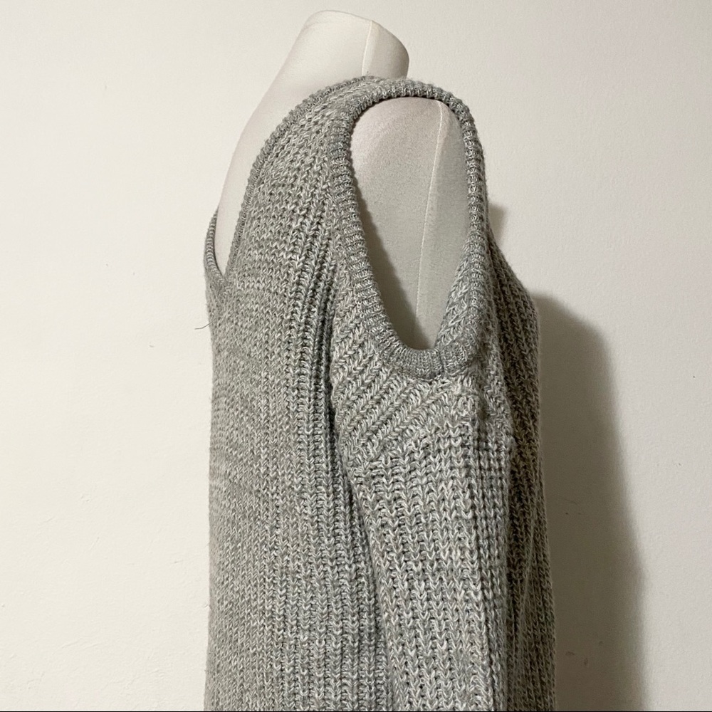 COTTON ON Gray Knitted Shoulder Cutout Swe… - Picture 3 of 5